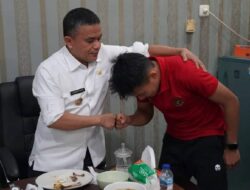 Walikota Palu Berikan Beasiswa Hingga S2 Ke Witan Sulaiman