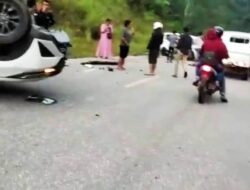 Dua Mobil Baku Hantam Dijalan Trans Sulawesi Morut