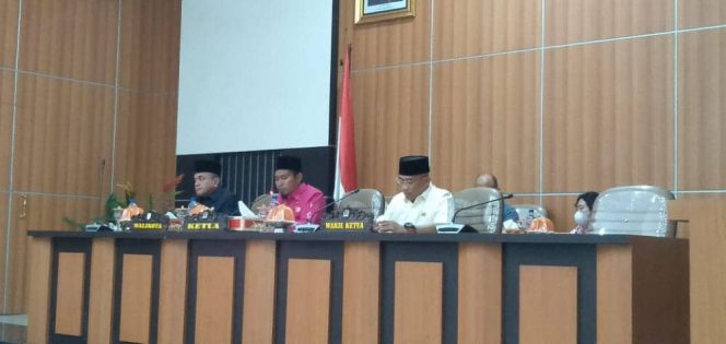 
					Walikota Palu, Hadianto Rasyid Setujui Tiga Ranperda