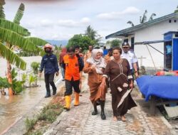 WaWali, Reny Tinjau Banjir Di Tiga Kelurahan Kota Palu