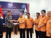 Pengurus DPC Hanura Donggala Serahkan Bendera Partai ke KPU Donggala