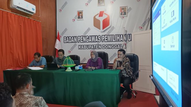 
					Jelang DPSHP, Bawaslu Donggala Gelar Rapat Evaluasi Seluruh Jajaran.