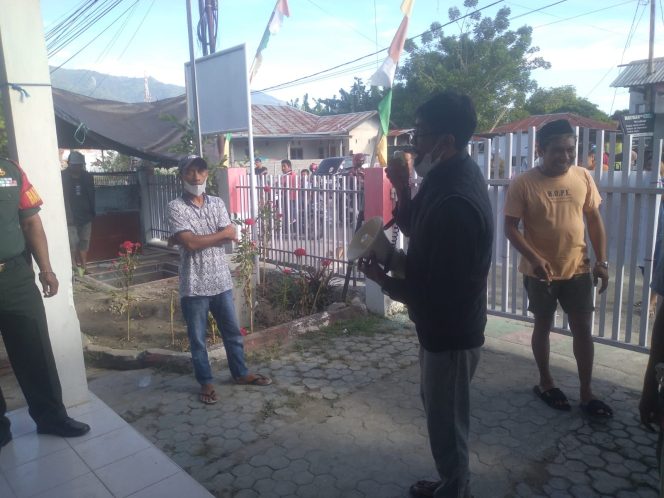 
					Warga Boyaoge Gelar Aksi, Tuntut Lurah Mundur