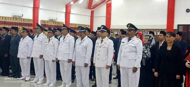 
					Sejumlah Camat dan lurah dilantik di ruang kasiromu kantor bupati Donggala. Photo : netiz.id