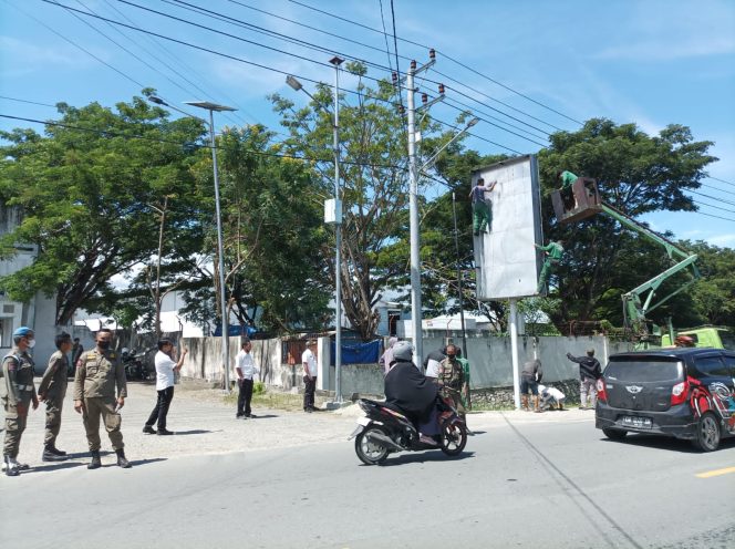
					Pemkot Palu Gelar Penertiban Reklame di Berbagai Titik