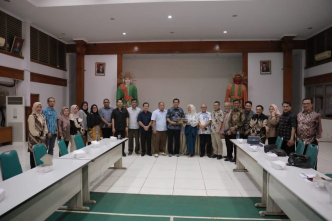 
					DPRD Sulteng Studi Banding ke DKI Jakarta dalam Penanganan Sampah