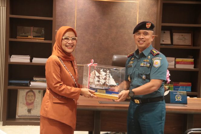 
					Ketua DPRD Sulteng Dorong Peran Danlanal Palu dalam Perangi Narkoba Lewat Jalur Laut