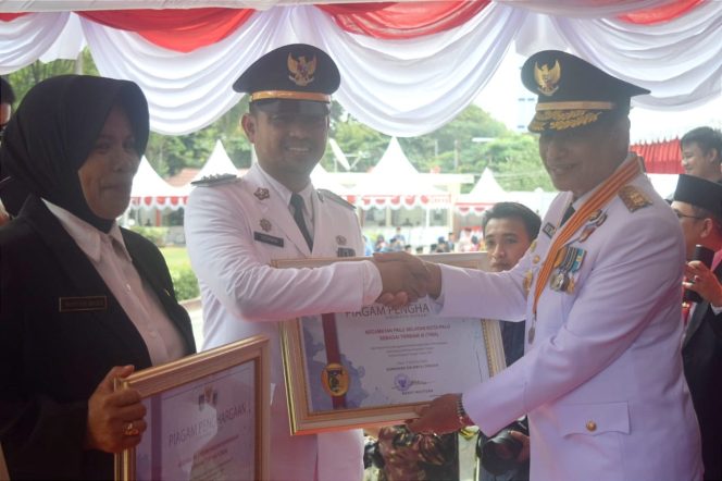 
					Palu Selatan Raih Prestasi Sebagai Kecamatan Terbaik Ketiga di Sulteng