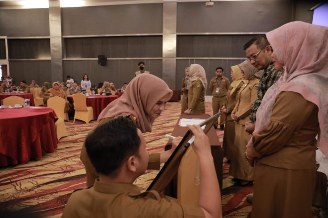 
					Photo : Humas DPRD Sulteng