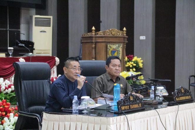 
					Photo : Humas DPRD Sulteng