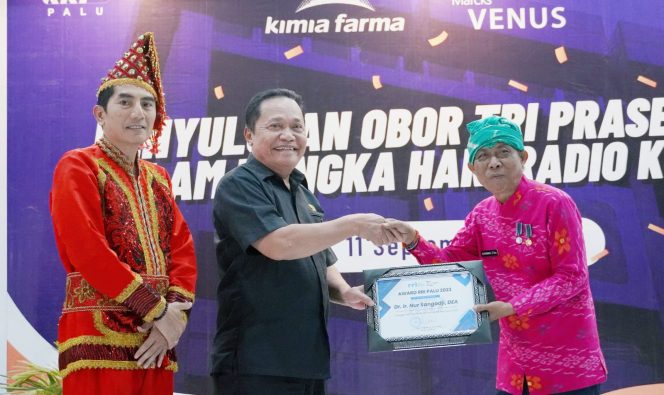 
					photo : Humas Set. DPRD Provinsi Sulteng