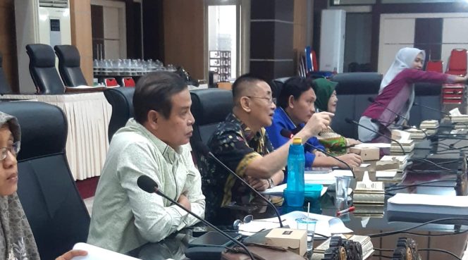 
					Photo : Humas Set.DPRD Provinsi Sulteng 