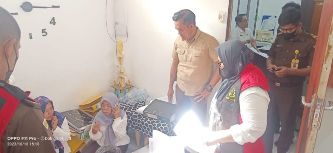 
					Breaking News: Kejari Donggala Geledah Kantor Dispora