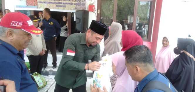 
					Bupati Yasin, Salurkan Beras CPP di 3 Kecamatan