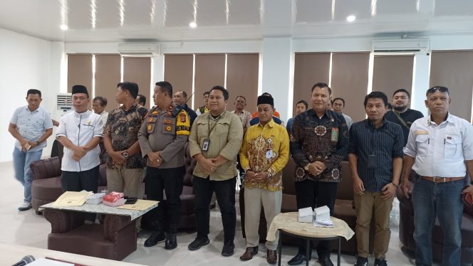 
					Rapat umum penetapan dilakukan pada Jumat kemarin (19/1/24) di Kantor KPU Palu. Photo: ist