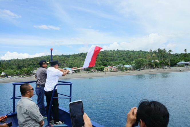 
					Wali Kota Palu, Hadianto Rasyid saat melepas kegiatan lomba perahu di desa lero Donggala pada sabtu kemarin (27/01/24). Photo: Humas Pemkot Palu