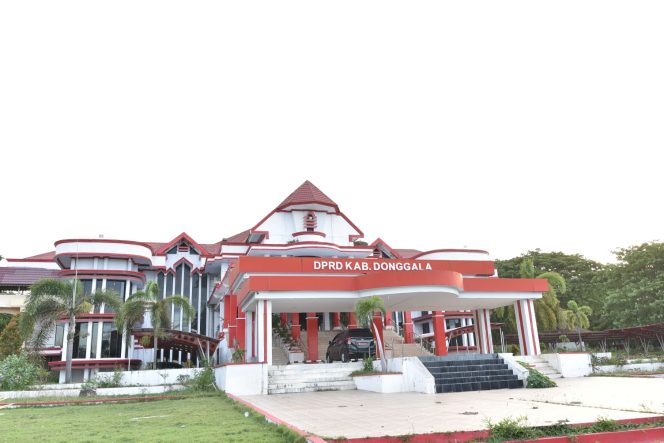 
					Kantor DPRD Donggala. Photo: netiz.id