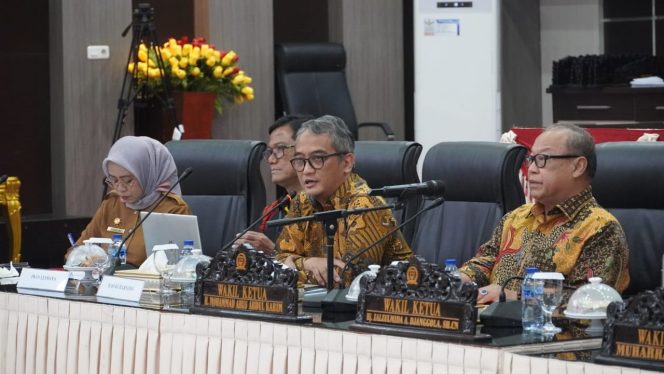 
					Suasana saat rapat koordinasi antara DPRD Sulteng bersama KPK RI diruang sidang utama DPRD Sulteng pada selasa kemarin (27/02/24). Photo: DPRD Sulteng.