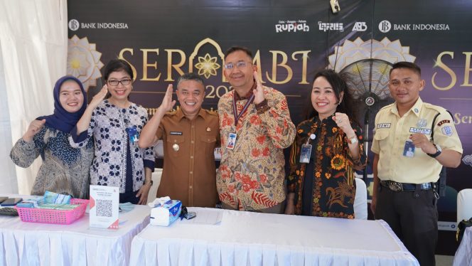 
					Wali Kota Palu, Hadianto Rasyid bersama direksi Bank Indonesia pada kegiatan SERAMBI. Photo: Humas Pemkot Palu
