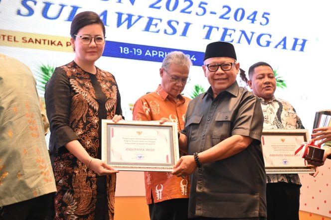 
					Suasana saat Wakil Ketua I DPRD Sulawesi Tengah menghadiri musrenbang RPJPD di Hotel Santika pada Kamis (18/04/24). Photo: Humas DPRD Sulteng