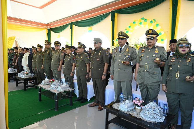 
					Wali Kota Palu Hadiri HUT Satpol PP, Satlinmas, dan Damkarmat di Banggai