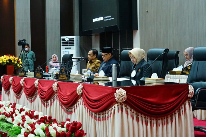 
					DPRD Sulteng gelar paripurna jawaban Gubernur atas pandangan fraksi tentang RPJPD. photo: ist