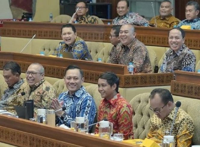 
					Suasana saat Kementrian ATR/BPN dalam Rapat Kerja dengan Komisi II DPR RI, Selasa kemarin (11/06/24). Photo: ist