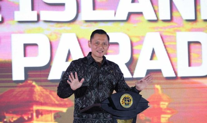
					Menteri ATR/Kepala BPN, Agus Harimurti Yudhoyono saat menyampaikan sambutan pada kegiatan Reforma Agraria Summit 2024 yang bertempat di The Meru Sanur, Bali, pada Sabtu (15/06/2024).  Photo: IST