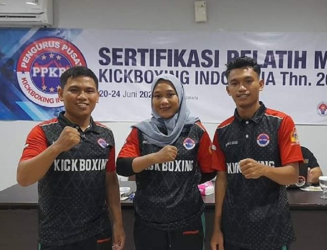 
					Dua kickboxer asal Karama Fighter Camp Kabupaten Donggala, Sulawesi Tengah, Alharjun dan Ariflan. Photo: ist