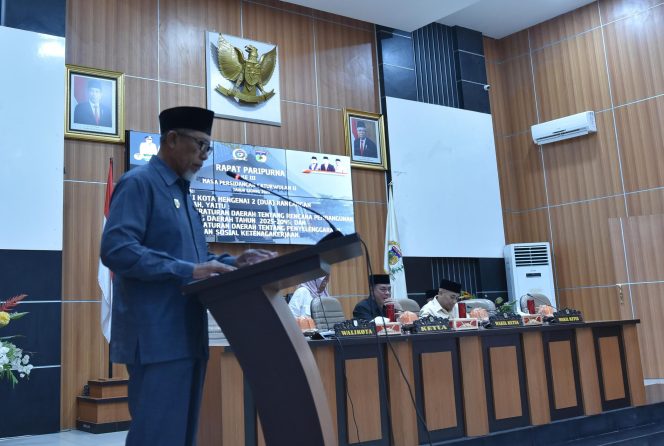 
					Suasana saat Sidang paripurna DPRD Kota Pa;lu pada rabu (26/06/24). Photo: netiz.id (akib)
