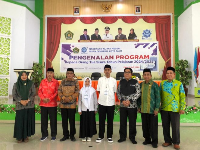 
					MAN IC Kota Palu Kenalkan Program Unggulan kepada Orang Tua Siswa Angkatan 2024/2025