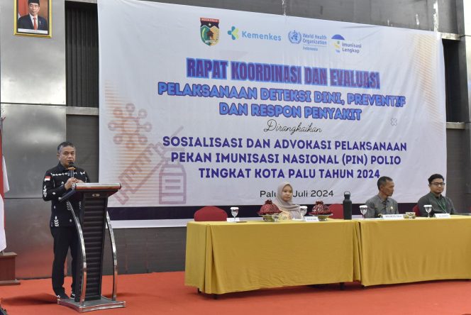 
					Hadianto Rasyid saat membuka Rapat Koordinasi dan Evaluasi Pelaksanaan Deteksi Dini, Preventif, dan Respon Penyakit yang digelar di Best Western Hotel pada Kamis (11/07/24), photo: netiz.id (akib)