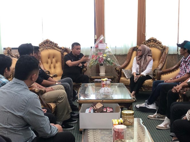 
					Audiensi BPC HIPMI bersama Walikota Palu Hadianto Rasyid di ruang kerjanya Kota Palu. //FOTO:GINDA