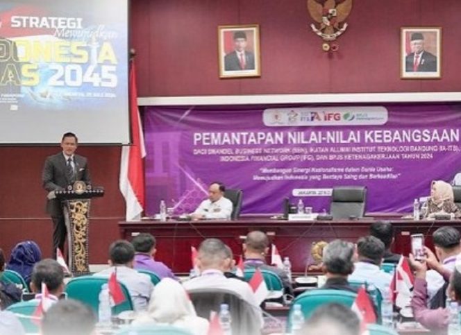 
					Menteri Agraria dan Tata Ruang/Kepala Badan Pertanahan Nasional (ATR/BPN) Agus Harimurti Yudhoyono (AHY) menjadi narasumber dalam acara Pemantapan Nilai-Nilai Kebangsaan yang berlangsung di Gedung Lembaga Ketahanan Nasional (Lemhannas) Jakarta pada Kamis (27/07/24). photo: ist