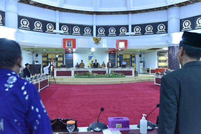 
					Rapat Paripurna DPRD kabupaten Donggala. FOTO: netiz.id (Akib)