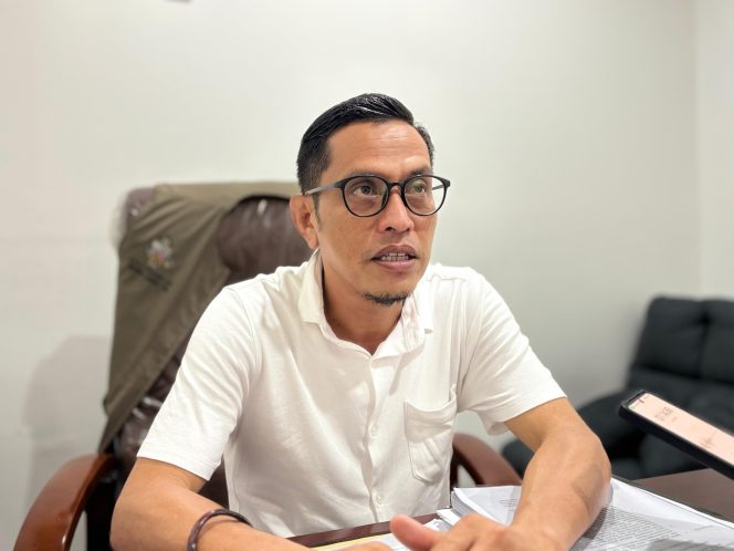 
					Komisioner KPU Kota Palu, Iskandar Lembah. photo: Heny (Dailykota.com)