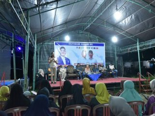 Calon Bupati Donggala, Moh Yasin dalam acara silaturahmi Calon Gubernur dan Wakil Gubernur Sulawesi Tengah bersama ketua DPW NasDem Sulteng, Dr. Nilam Sari Lawira yang diadakan di Desa Wani 2, Kecamatan Tanantovea, pada Jumat malam (06/09/24). photo: netiz.id (Akib)