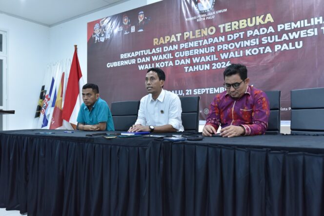 
					Ketua KPU Kota Palu, Idrus didampingi Anggota saat konfrensi pers pada minggu kemarin (22/09/24) diaula Kpu Kota Palu. photo: netiz.id (akib).