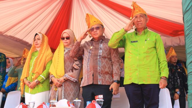 
					Pj Bupati Donggala, Moh Rifani saat menghadiri Upacara Peringatan Hari Ulang Tahun (HUT) Kota Palu yang ke-46, yang berlangsung pada Jumat, (27/09/24). FOTO: ist