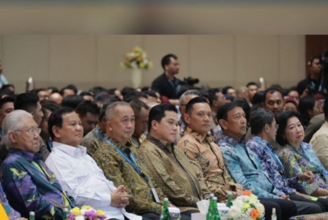 
					Menteri Agraria dan Tata Ruang/Kepala Badan Pertanahan Nasional (ATR/BPN), Agus Harimurti Yudhoyono (AHY), menghadiri penutupan BNI Investor Daily Summit 2024 yang berlangsung di Assembly Hall, Jakarta Convention Centre (JCC), pada Rabu, (09/10/24). FOTO: ist