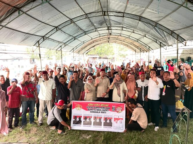 
					Kampanye tatap muka pasangan nomor urut 5 di desa Sumari. //FOTO:Ginda 