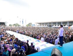 Puluhan Ribu Pendukung Hadiri Kampanye Perdana Anwar Hafid dan dr. Reny Lamadjido di Luwuk