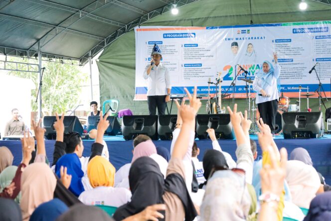 
					calon gubernur dan wakil gubernur Sulawesi Tengah, Dr. Anwar Hafid, M.Si., dan dr. Reny A. Lamadjido, FOTO: TIM