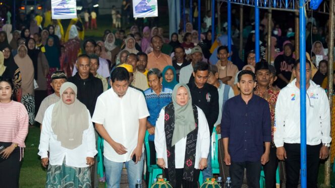 
					Calon Wakil Gubernur Sulawesi Tengah nomor urut 2, dr. Reny A. Lamadjido, menyampaikan orasi politiknya di Desa Towale, Kecamatan Banawa Tengah, Kabupaten Donggala, Selasa malam (05/11/24). FOTO: TIM