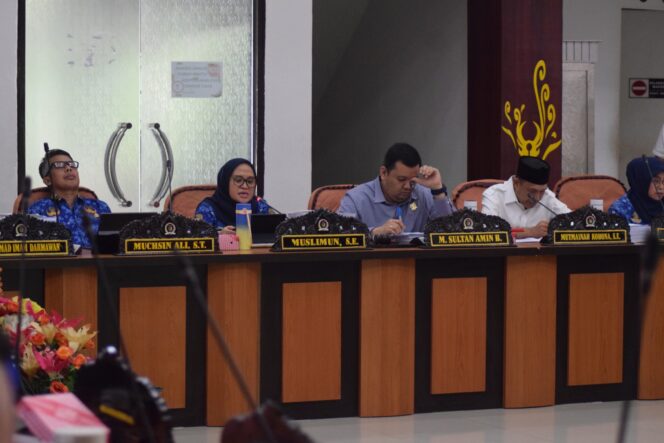 
					Sekretaris Daerah Kota Palu yang juga Ketua Tim Anggaran Pemerintah Daerah (TAPD), Irmayanti Pettalolo. FOTO: IMRON