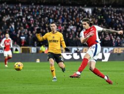 Arsenal Menang Tipis di Molineux, Pertahankan Posisi Kedua Klasemen
