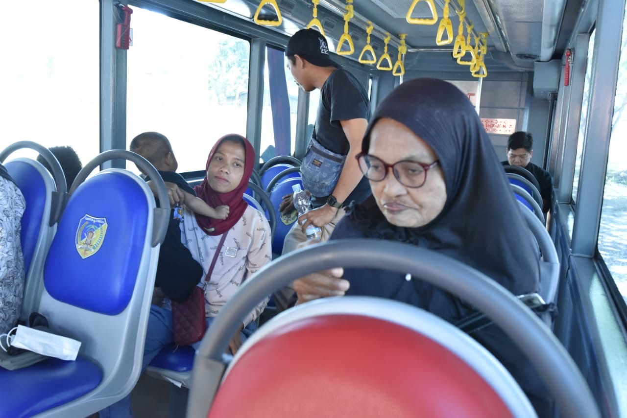 Ibu Ela