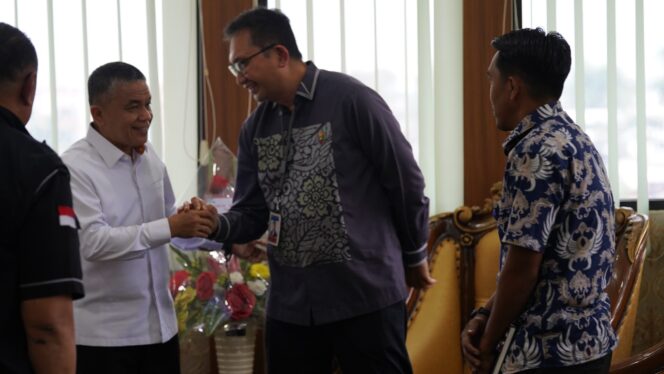 
					Wali Kota Palu, H. Hadianto Rasyid bersama Kepala Perwakilan BI Sulteng, Rony Hartawan. FOTO: JUFRI