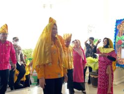 Nuansa Adat Warnai Penyambutan Bupati dan Wakil Bupati Donggala, Vera – Taufik Burhan