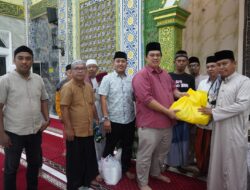 Pemprov Sulteng Salurkan Bantuan Sosial dalam Safari Ramadhan di Masjid Jami Al-Istiqomah